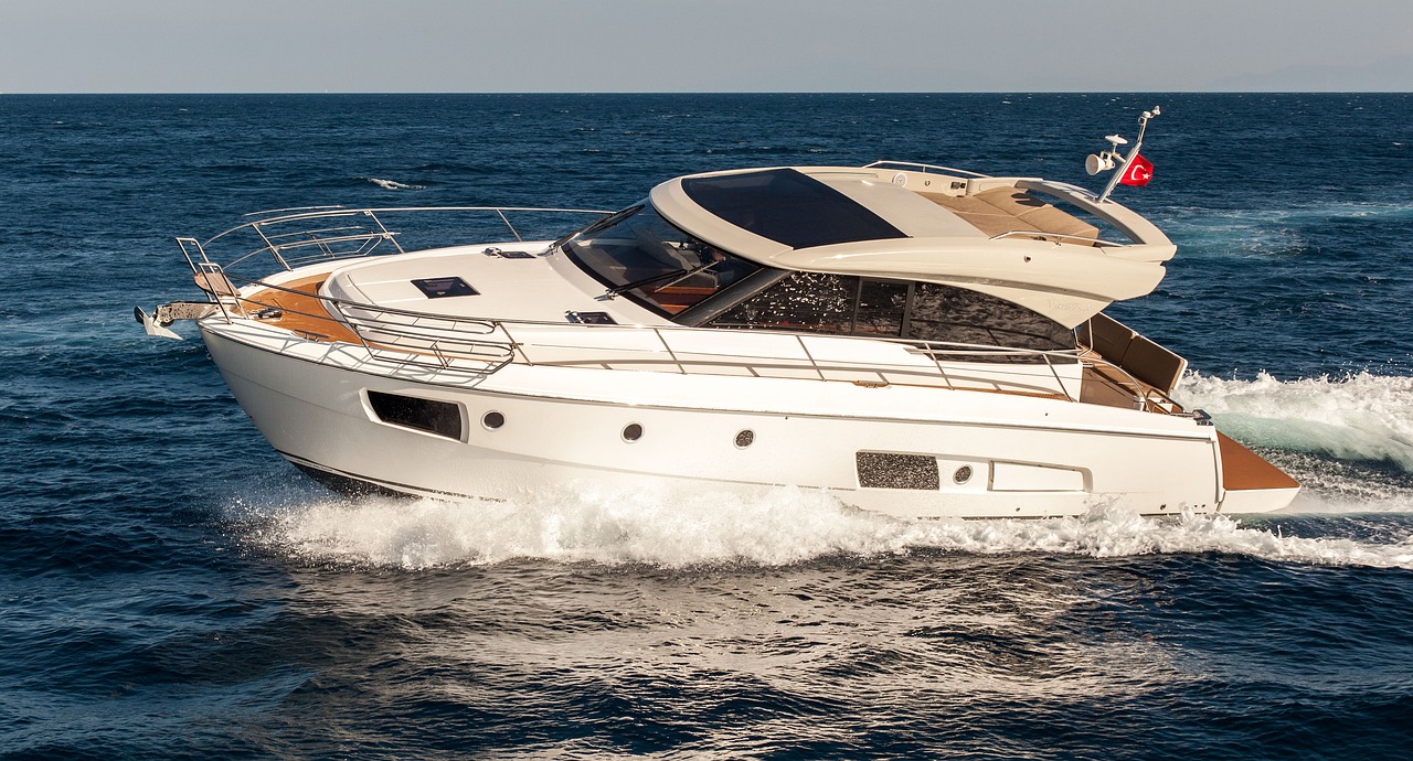 motor yacht, powerboat, bavaria-638390.jpg